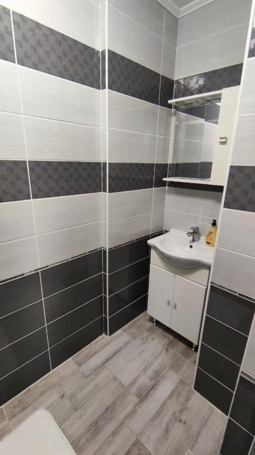 Székesfehérvár Freedom-Fehervar Apartman מראה חיצוני תמונה