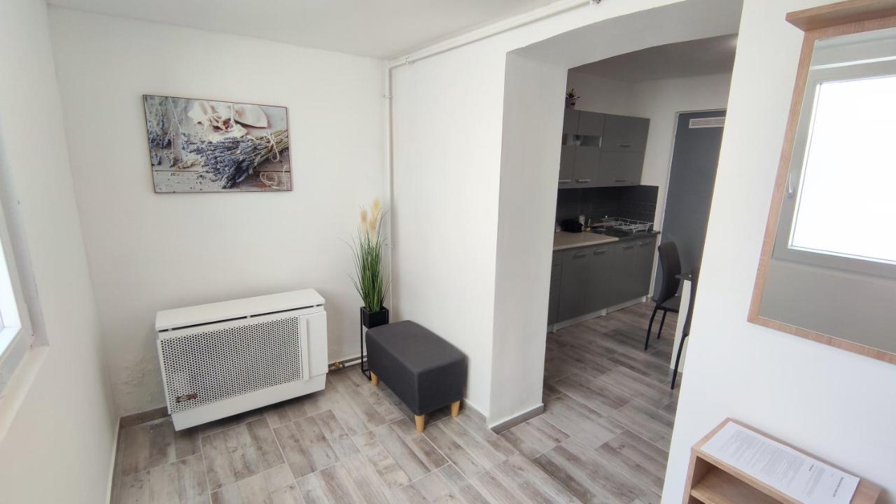 Székesfehérvár Freedom-Fehervar Apartman מראה חיצוני תמונה